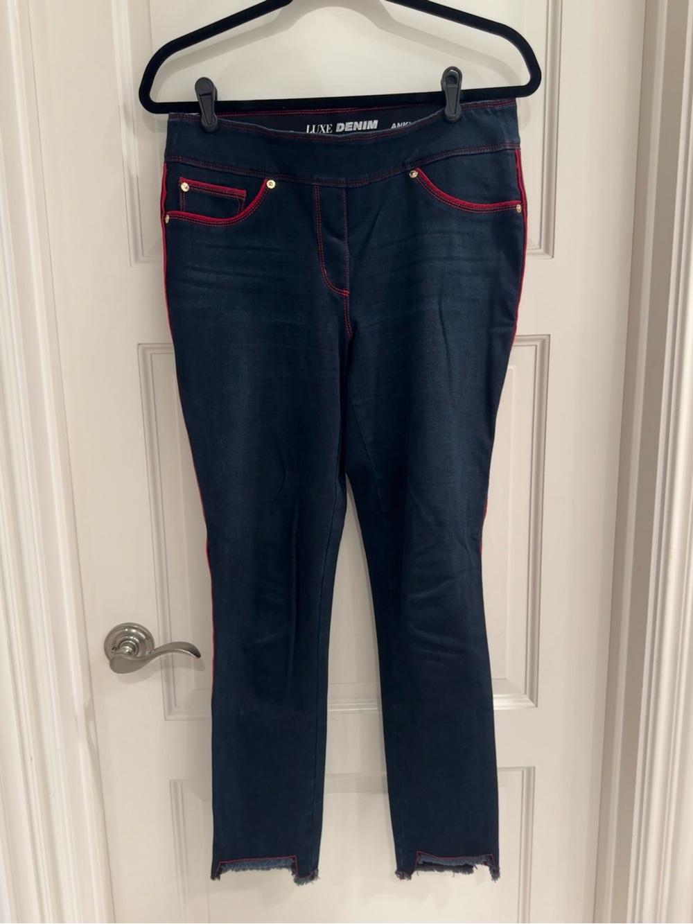 Nygard Skimmer Aux Genoux Luxe Denim Women's Skinny Jeans - Navy with Red Trim